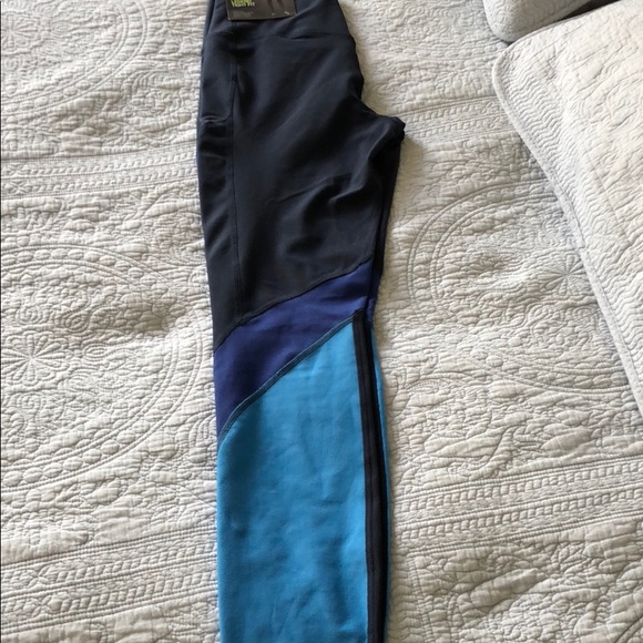 Nike Legend Tight Fit Women Training Leggings - Picture 5 of 5